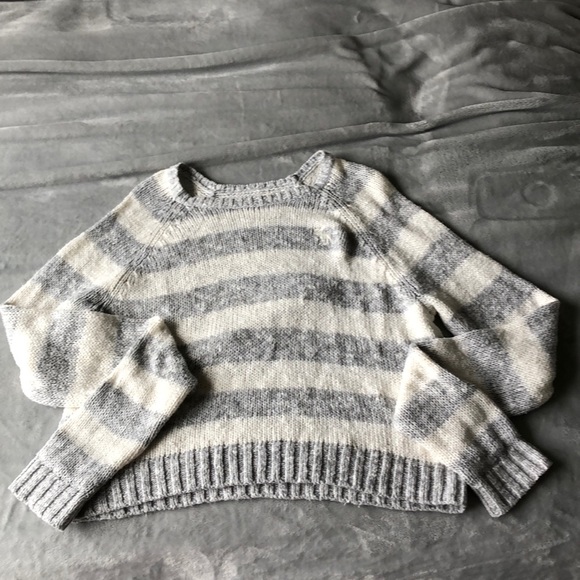 Abercrombie & Fitch Sweaters - Abercrombie striped sweater